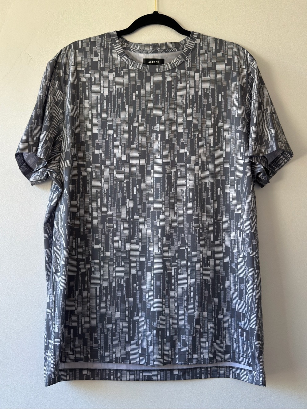 Alfani Stretch Mens XL Grey White Geometric Abstract Print Short Sleeve T-Shirt